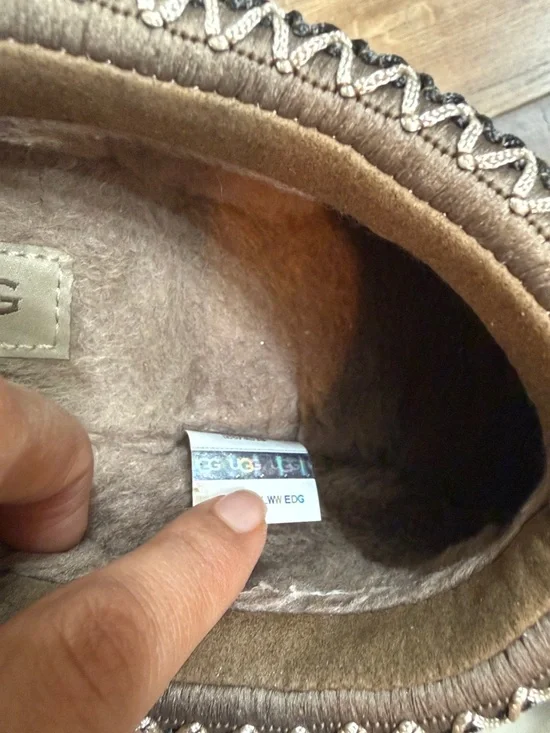 UGG tazz slippers - Picture 7 of 8